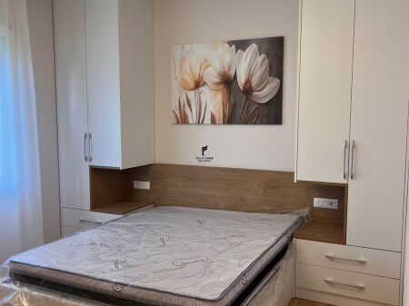 GARSONIERE ME QERA 30 M2 PAZARI I RI 45.000 LEKE FH-70298