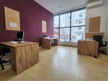 Ambient Zyre me Qira ne Myslym Shyri