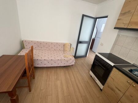 Qira, Apartament 1+1,Komuna Parisit ,45.000 Leke/muaj