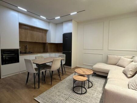 JAPIM ME QIRA APARTAMENT 1+1 I PERSHTATSHEM PER ZYRE.