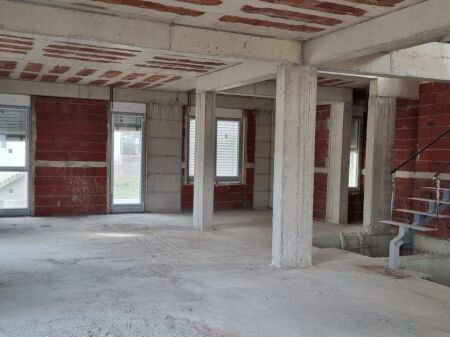 📌 Vilë Individuale në Shitje – Collina Verde