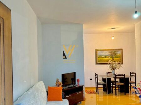 JEPET APARTAMENT 1+1 ME QIRA TE 21 DHJETORI 45.000 LEKE