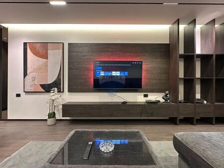 Appartamento 1+1, Myslym Shyri