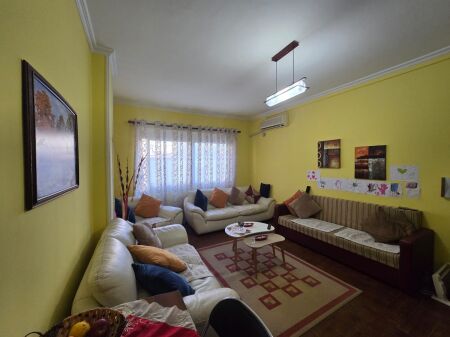 Apartament 2+1 per shitje te Zogu i Zi, super orientim☀️