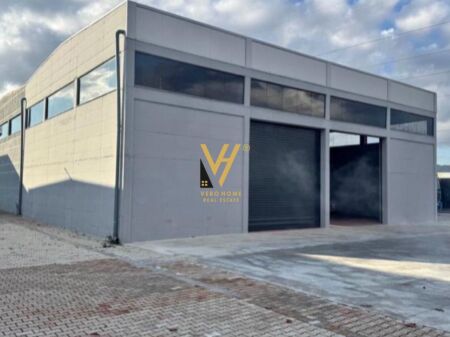 JEPET KAPANON 3.200 M2 ME QERA NE FUSHE KRUJE 3.200 EURO