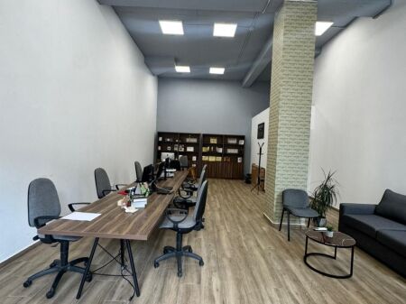 Ambient biznesi per qira , Rruga Frosina Plaku