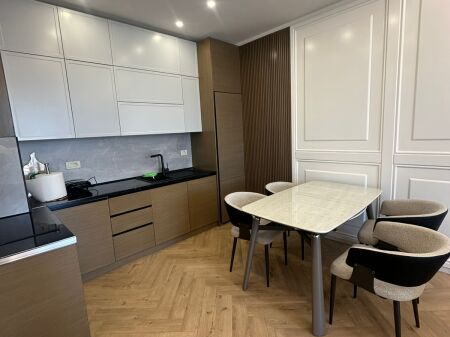 APARTAMENT ME QIRA 1+1 TE GOLDEN TOWER MINE PEZA