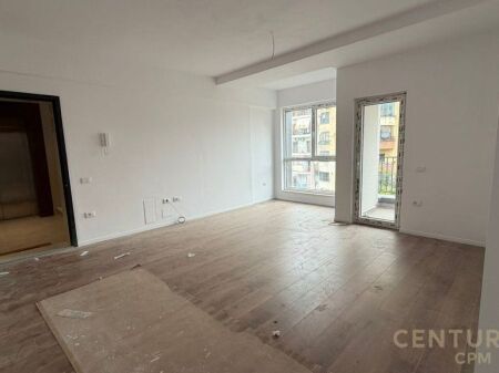 JEPET APARTAMENT ME QIRA TEK HOTEL MONDIAL!