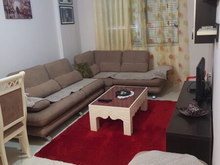 Apartament me qira 2+1 në Misto Mame!
