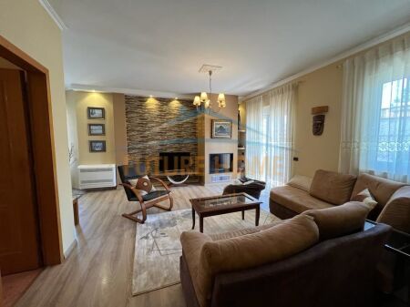 Qira, Apartament 1+1+2, Rruga e Barrikadave