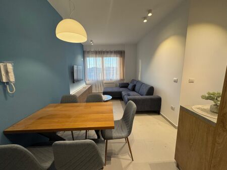 Jepet apartament me qera 2+1