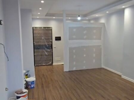 Shitet apartament 1+1 tek Fresku prane Restorant Deliu!