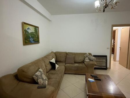 Appartamento 2+1+2 ad Astir a Vila L con 400€