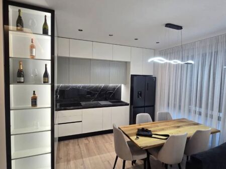 ##SUPER APARTAMENT 2+1+GARDEROBE PER SHITJE NE PORCELAN!