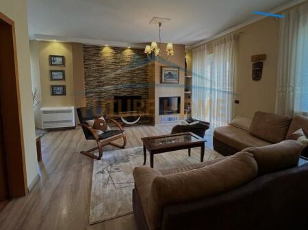 Qira, Apartament 1+1+2, Rruga e Barrikadave