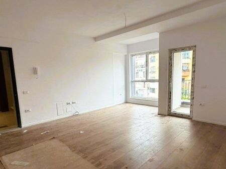 JEPET APARTAMENT ME QIRA TEK HOTEL MONDIAL!