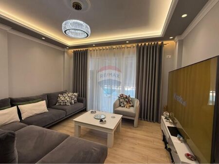 Apartament - Për Shitje