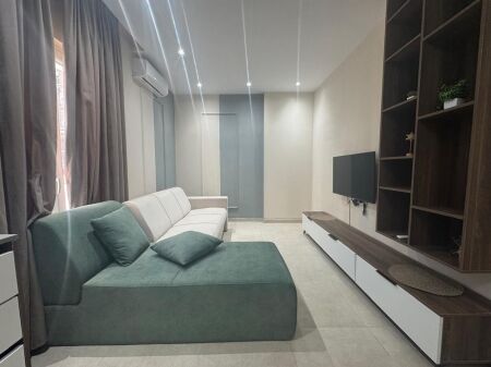 Jepet apartament me qera 1+1