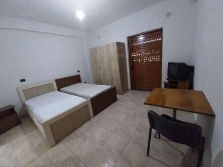 Jepet gazoniere me qera ne Mbrapa Galaktikut Durres