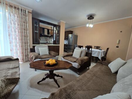JEPET ME QIRA APARTAMENT 2+1+2 NE DURRES !