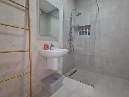 🏡 1+1 me qira – Kompleksi Delijorgji, Tiranë