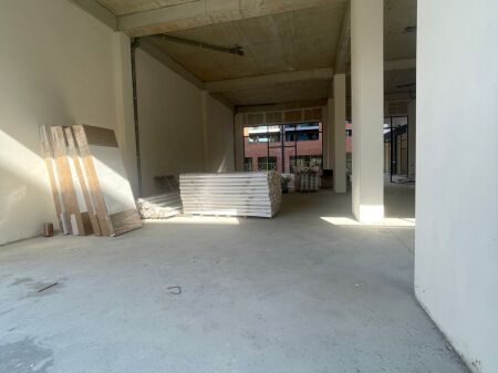 Jepet me Qira Ambient Komercial – Paskuqan, Rezidenca Platinium 1