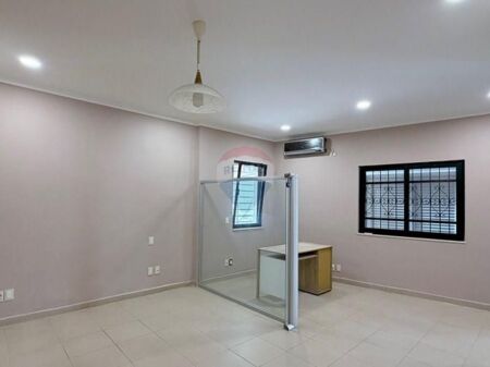 Zyre per Qira 📍Bulevardi Zogu i pare