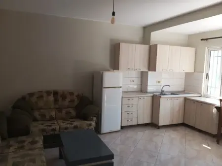Qera | Shtëpi private 1 + 1 + Oborr | Allias | 300 €/muaj