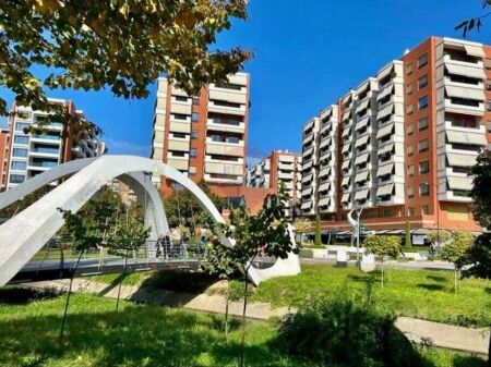 SHOP NEAR THE DELIJORGJI COMPLEX!