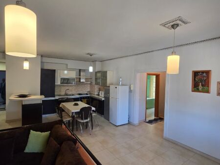 Affittasi 2+1 a Zogu i Zi