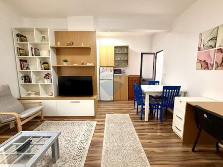 Garsoniere ne shitje, e mobiluar 99000 euro!