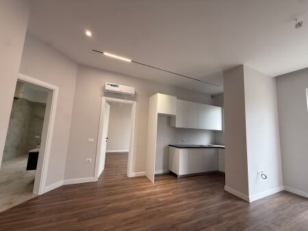 Apartament 1+1  me qera ne Sauk i pa banuar me pare