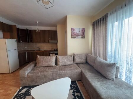 Jepet me qera apartament 2+1 tek Fusha e Aviacionit