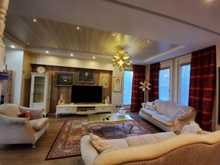 Vilë me Qira – Akacia Hills, TEG