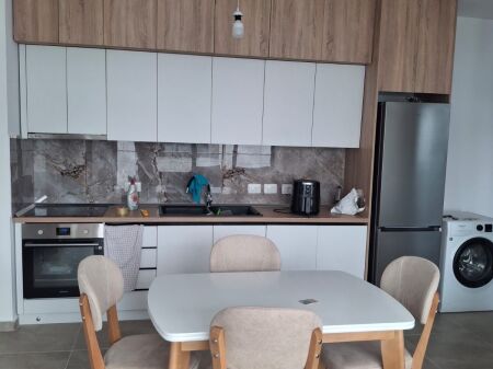 Apartament me qira 2+1 në Porcelan!