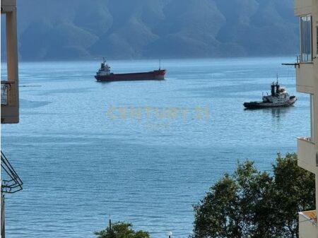 SHITET APARTAMENT 1+1 NË LUNGOMARE, PAMJE NGA DETI