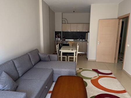 Jepet me qera apartament 1+1 i mobiluar tek Nela 6