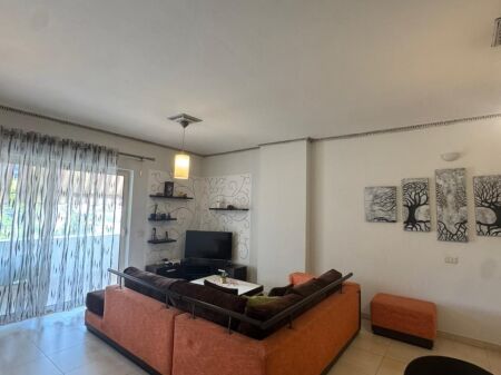 Zogu I Zi Qira 2+1+2