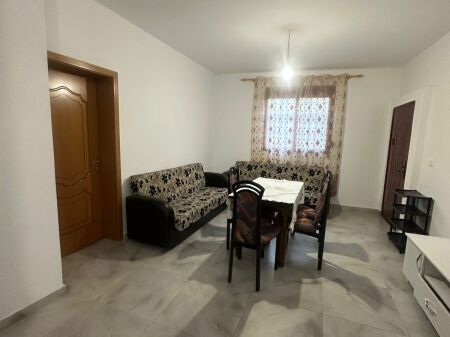 Affitto 2+1 +parcheggio : Allias : Prezzo 370 mila lek al mese