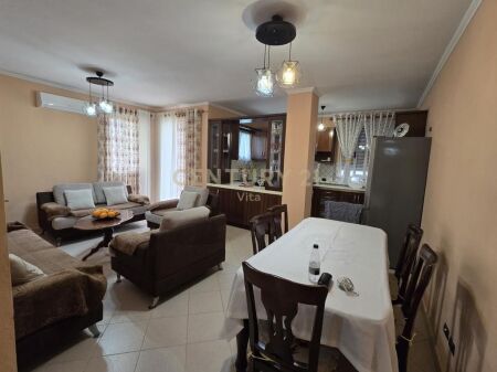 JEPET ME QIRA APARTAMENT 2+1+2 NE DURRES