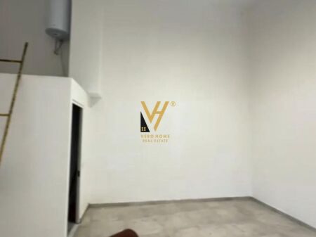 JEPET AMBIENT BIZNESI 40 M2 ME QERA TE RR.RAMAZAN SHIJAKU 40.000 LEKE