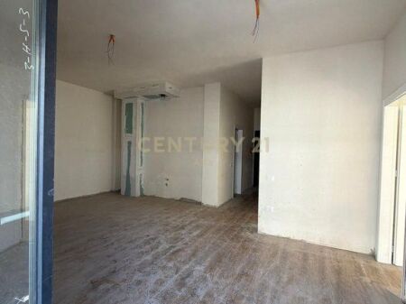 Shitet Apartament 2+1+2 Tualete tek Porta e Re, Mjullbathore – Komfort Maksimal