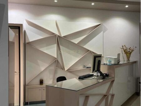 Jepet me qira hotel në Sarandë