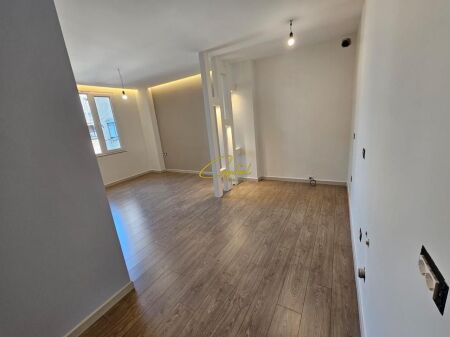 SHITET APARTAMENT GARSONIERE 36 M2 ZOGU I ZI 94.500 EURO