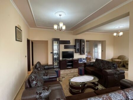 APARTAMENT ME QERA 2+1 SHKOZET PRAN SHKOLLES ISUF FERRA