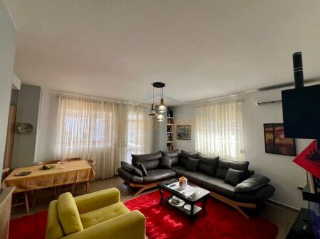 ☀️ 2+1 me Verandë Gjigante te "Kodra e Diellit" – Jeto në Majë të Tiranës! 🏙️