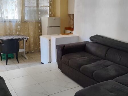 APARTAMENT ME QERA 2+1 SHALLVARET 45.000 LEKE FH-70694