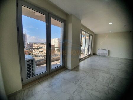 Affitto, Ufficio + 2 posti auto, edificio di 9 piani