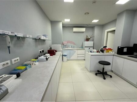 Dyqan per shitje Ali Demi