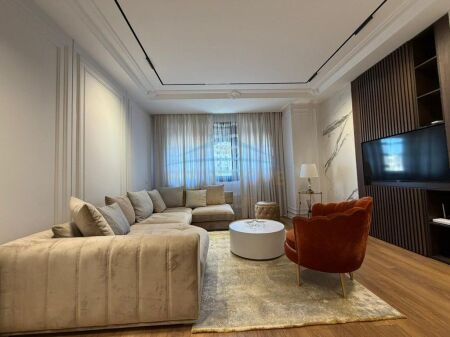 Affitto, Appartamento 2+1+2 , Via Barrikadave , Tirane .